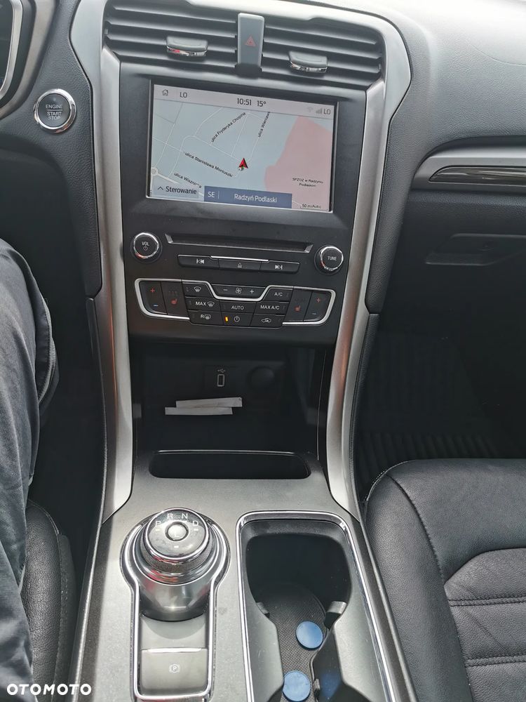 Ford Fusion - 10