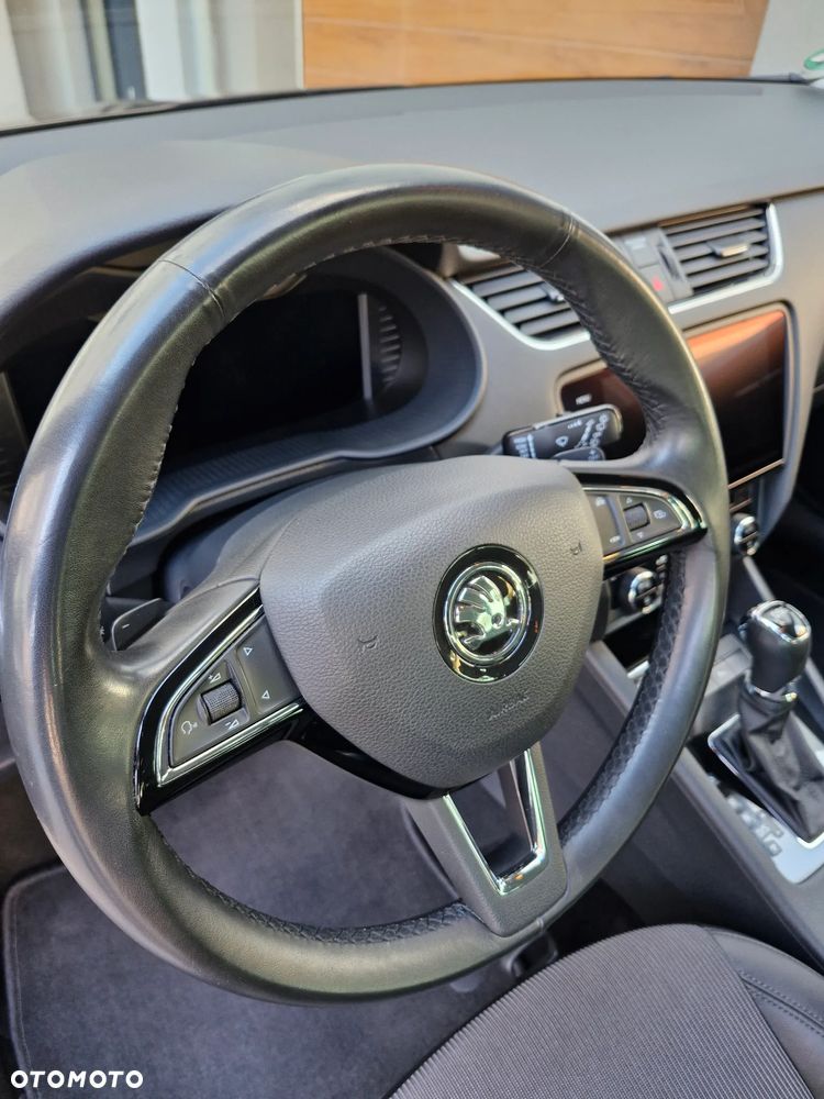 Skoda Octavia 2.0 TDI SCR Clever DSG - 18