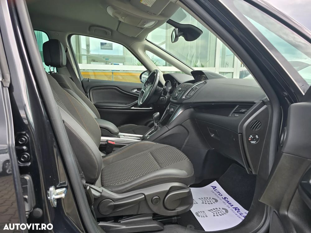 Opel Zafira - 10