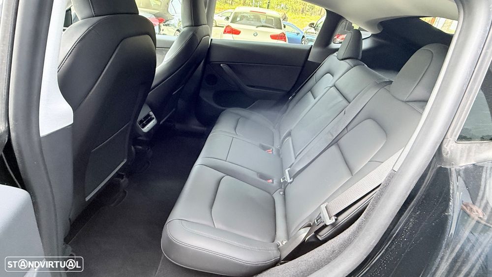 Tesla Model Y Performance Dual Motor AWD - 14