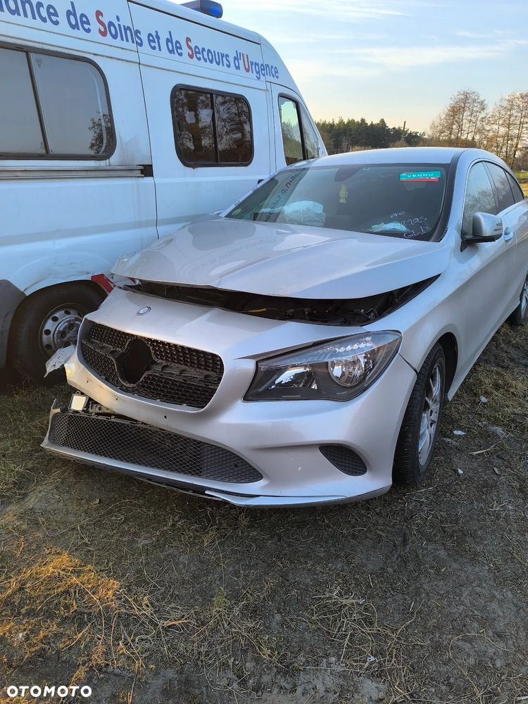 Mercedes-Benz CLA 200 d 7G-DCT Peak Edition - 2