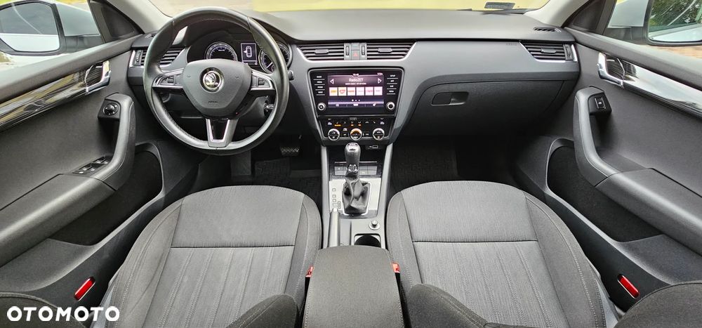 Skoda Octavia 2.0 TDI Style DSG - 4