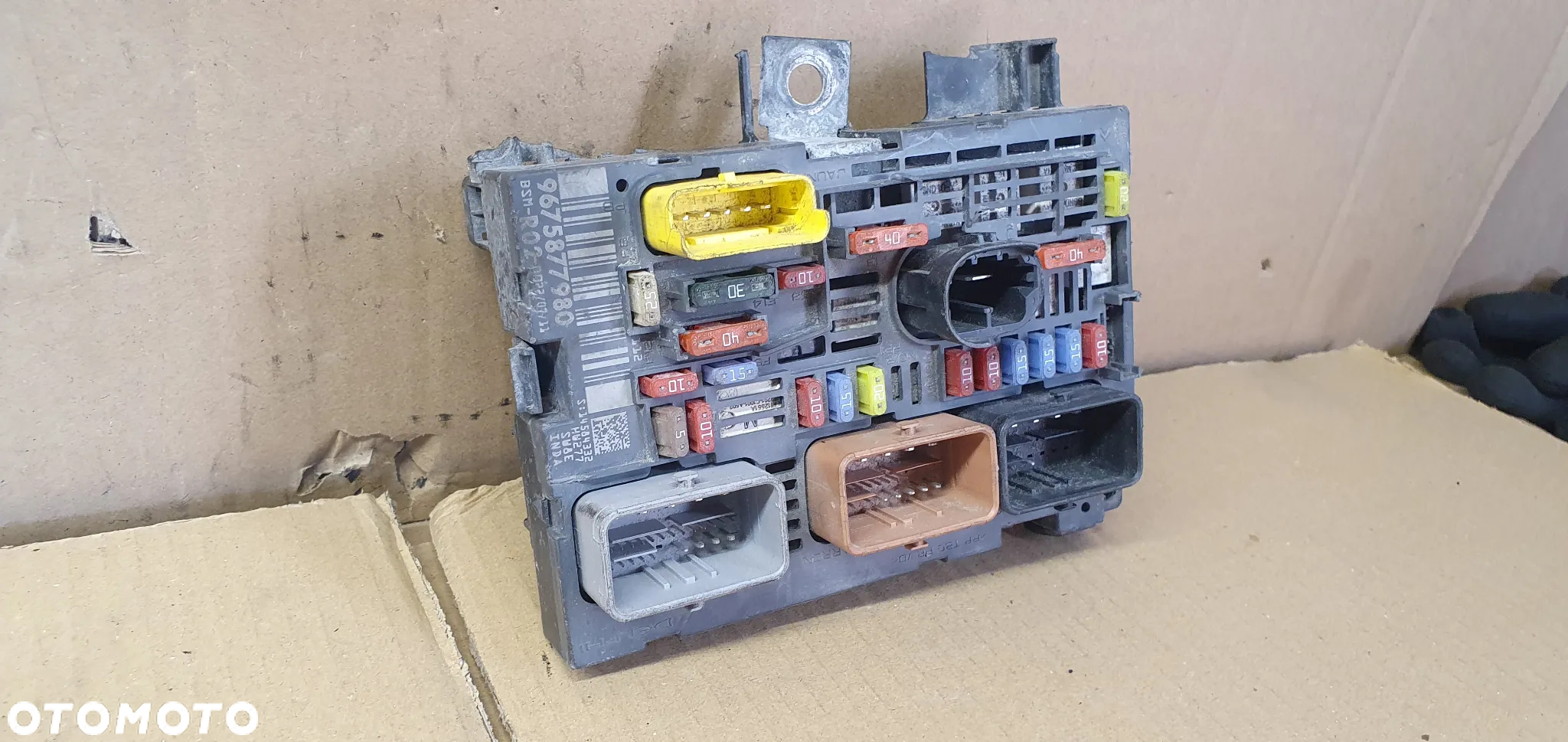 Moduł sterownik BSM skrzynka bezpieczników Citroen C5 I 9675877980 - 3