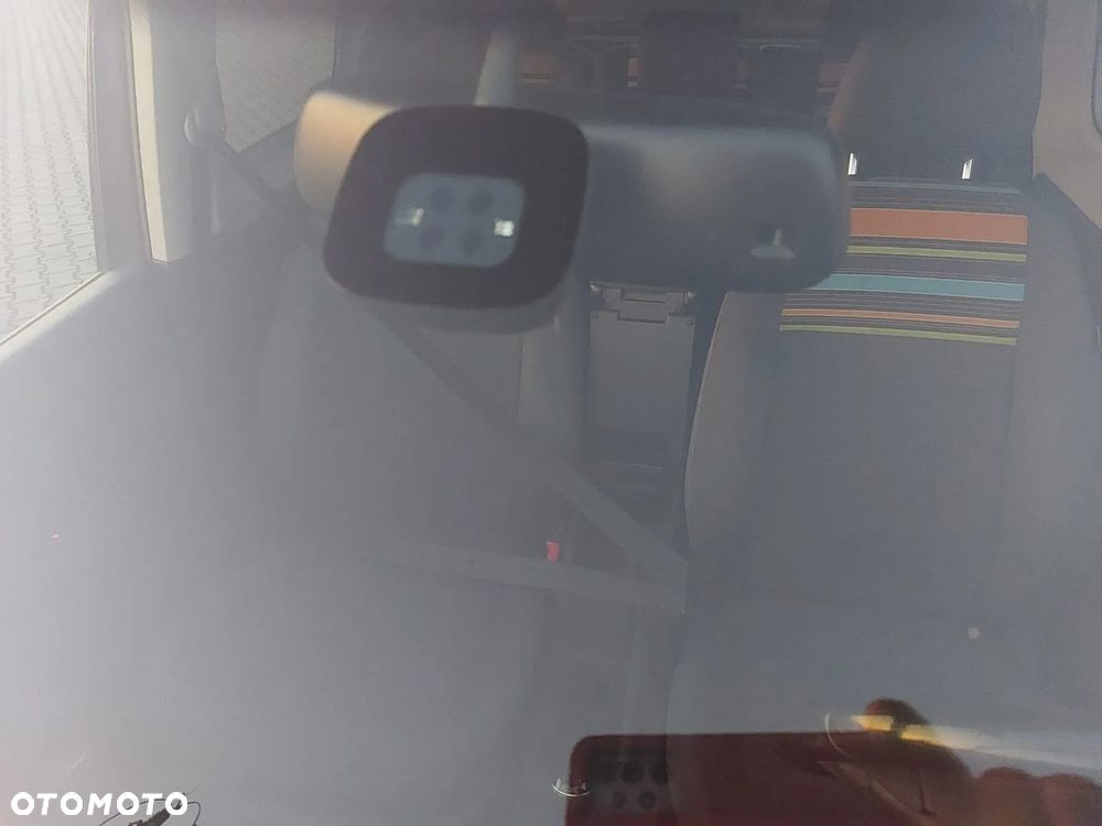 Volkswagen Caddy 2.0 TDI Highline - 24