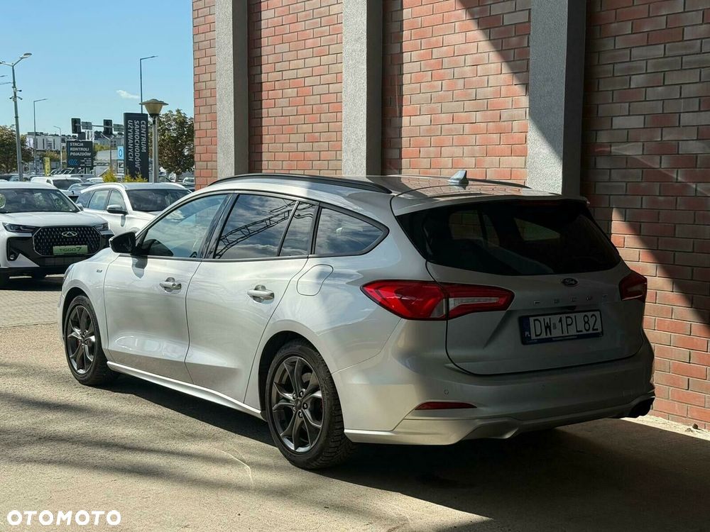Ford Focus 1.5 EcoBoost ST-Line X - 6