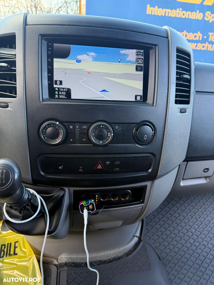 Mercedes-Benz Sprinter - 13