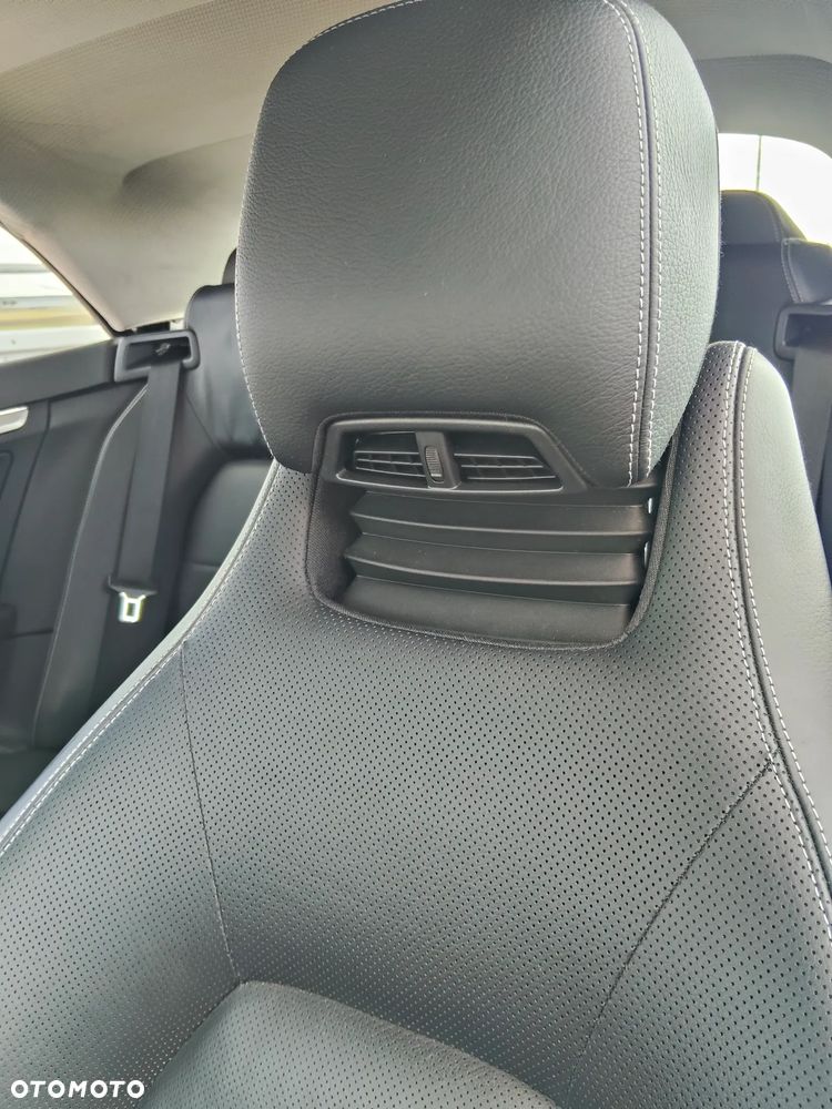 Mercedes-Benz Klasa E 220 CDI DPF BlueEFFICIENCY Automatik Avantgarde - 22