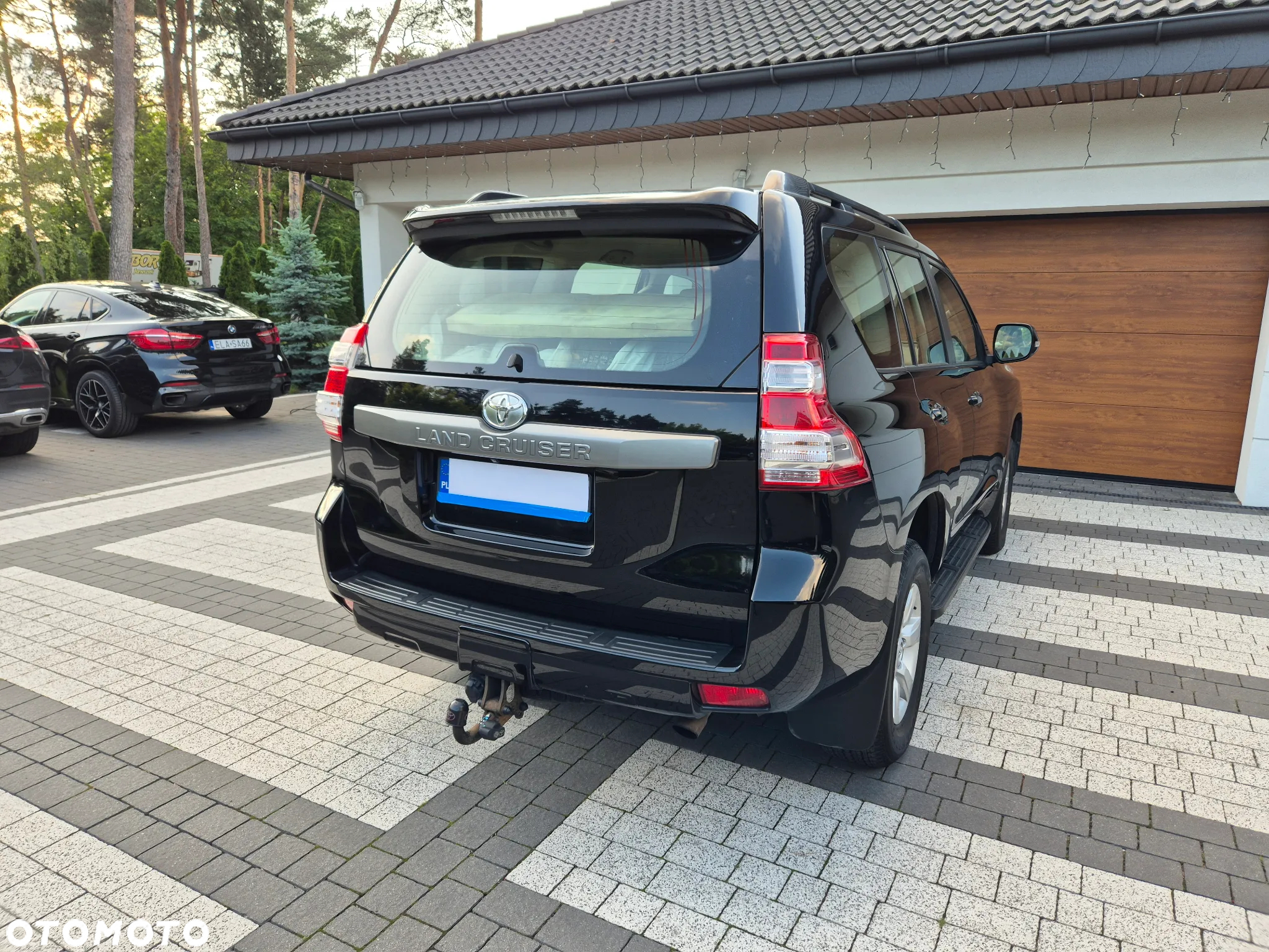 Toyota Land Cruiser - 16