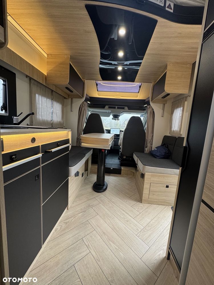 Ford Chausson 798 Titanium Ultimate - 27