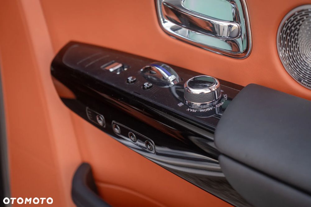 Rolls-Royce Phantom Standard - 23