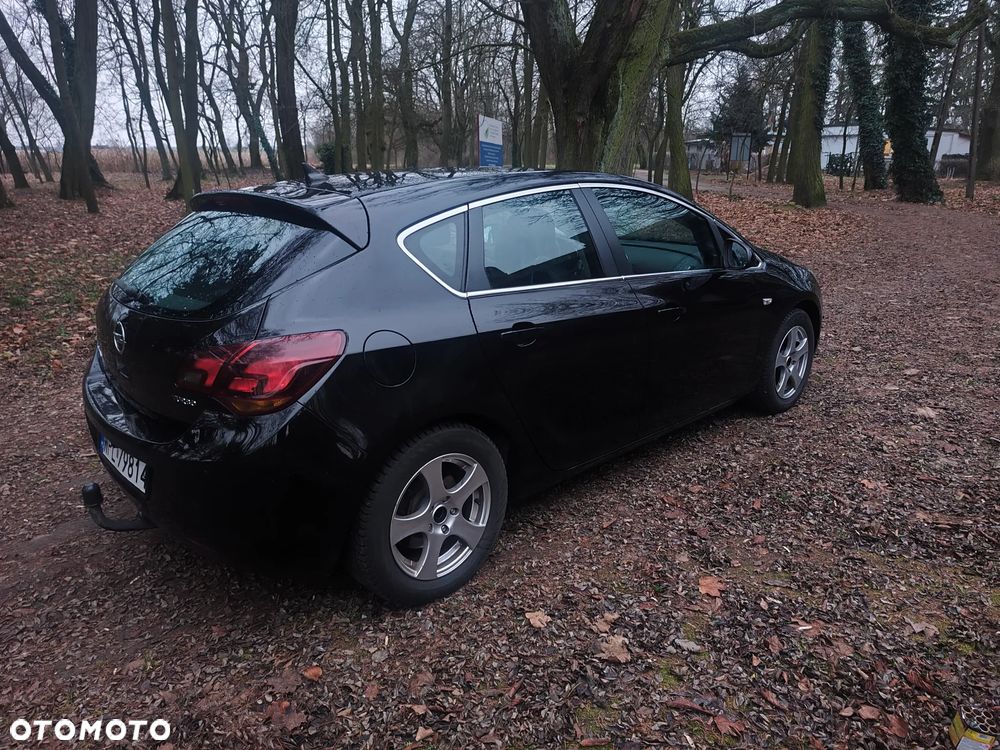 Opel Astra 1.6 T Cosmo - 6
