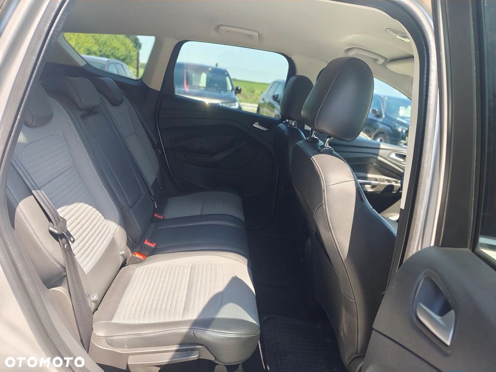 Ford Kuga 2.0 TDCi 4x2 Titanium - 20