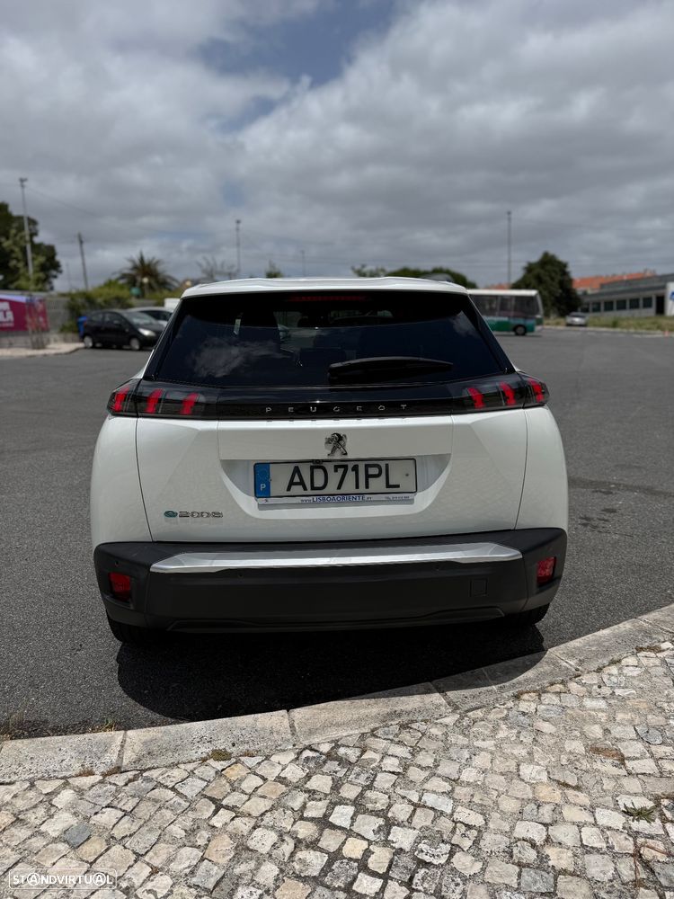 Peugeot e-2008 50 kWh GT Pack - 5