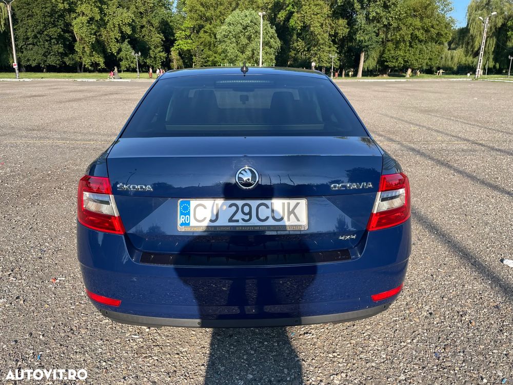 Skoda Octavia 2.0 TDI 4X4 Clever - 4