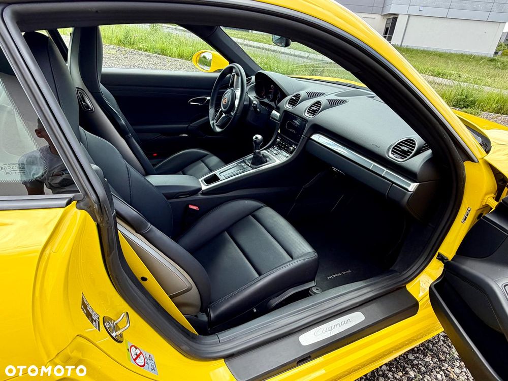 Porsche 718 Cayman GPF - 11