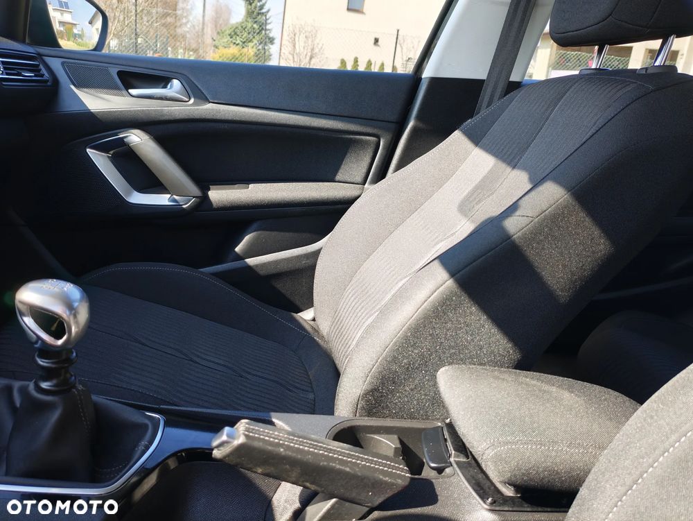 Peugeot 308 125 THP Active - 6