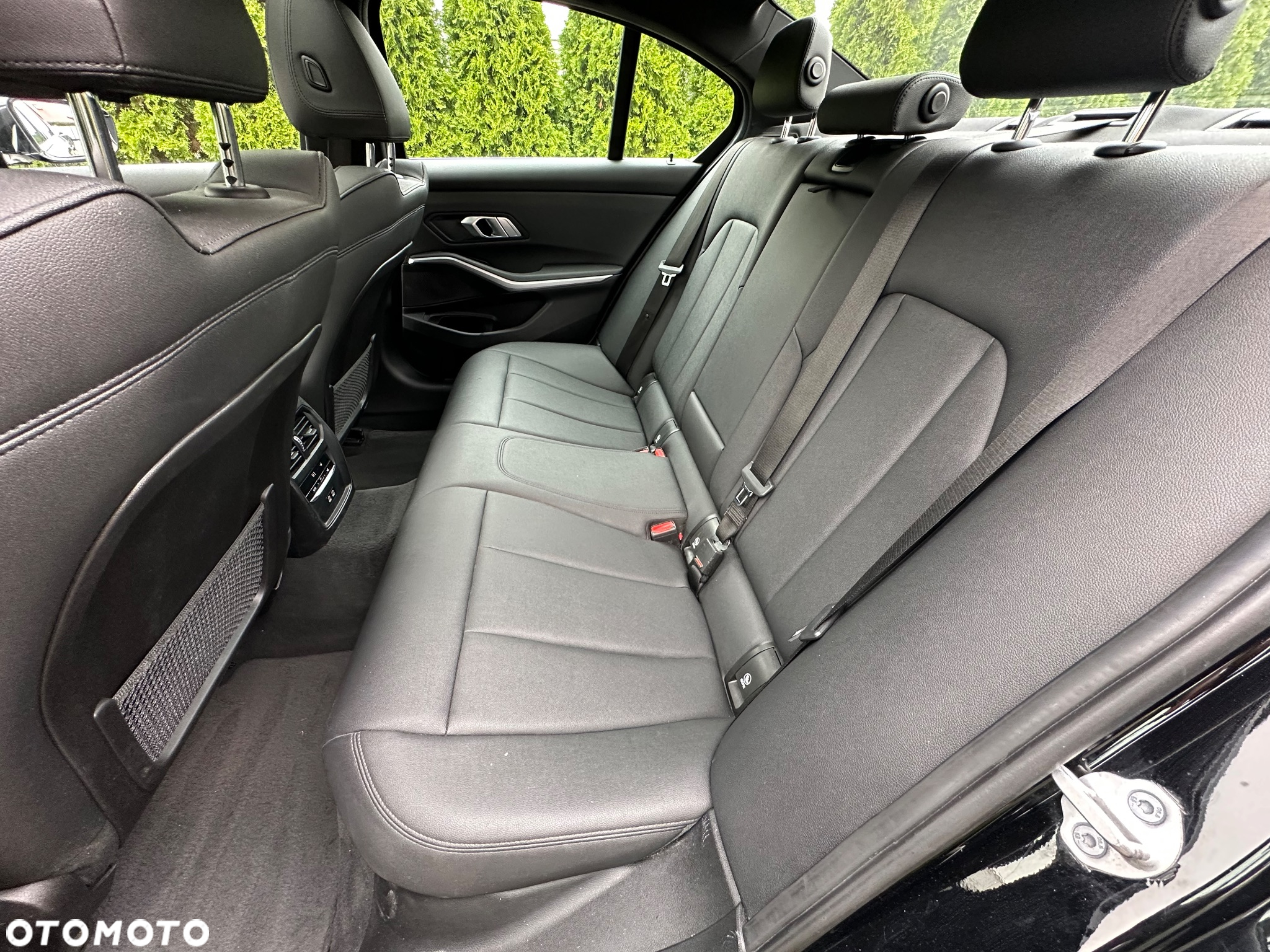 BMW Seria 3 330i - 14
