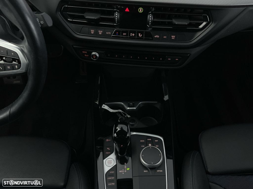 BMW 116 d Pack Desportivo M Auto - 16