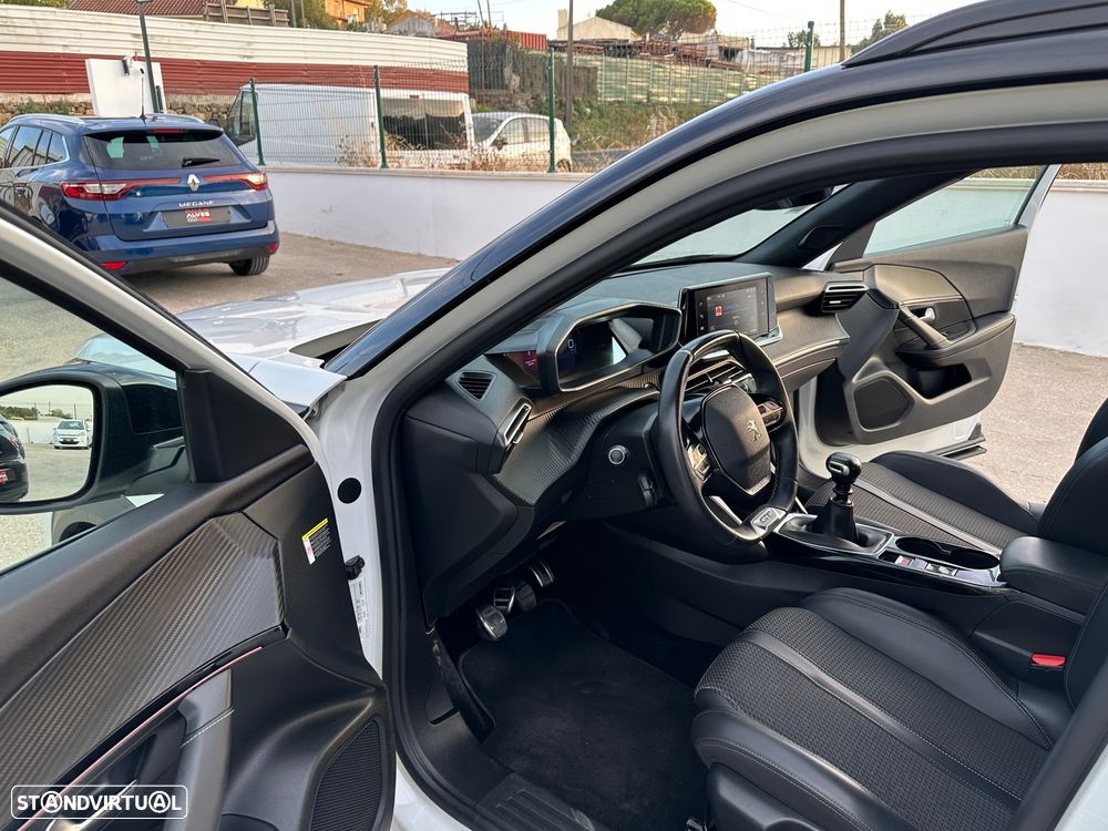 Peugeot 2008 1.2 PureTech GT Line - 30