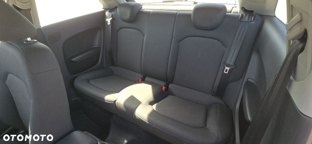 Audi A1 3-drzwiowe 1.6 TDI S line Sportpaket - 10