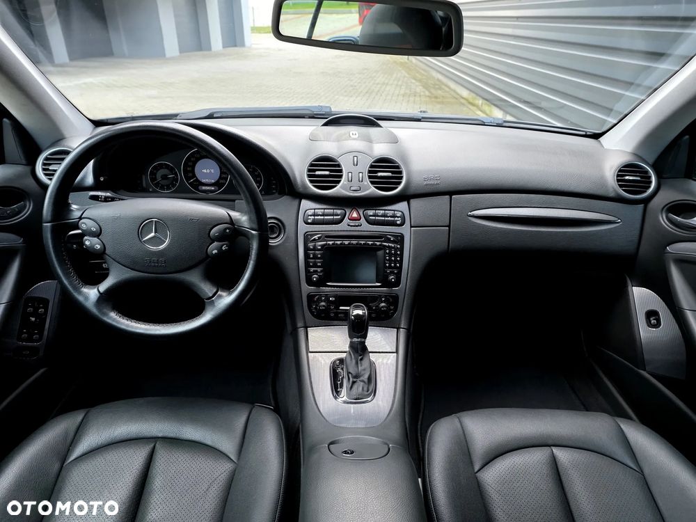 Mercedes-Benz CLK - 16