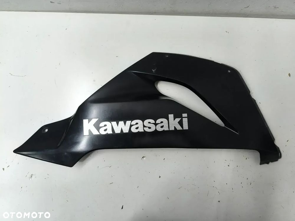 Prawa Dolna Owiewka Pług Kawasaki Ninja ZX-6R uszkodzona 55028-0451 - 1