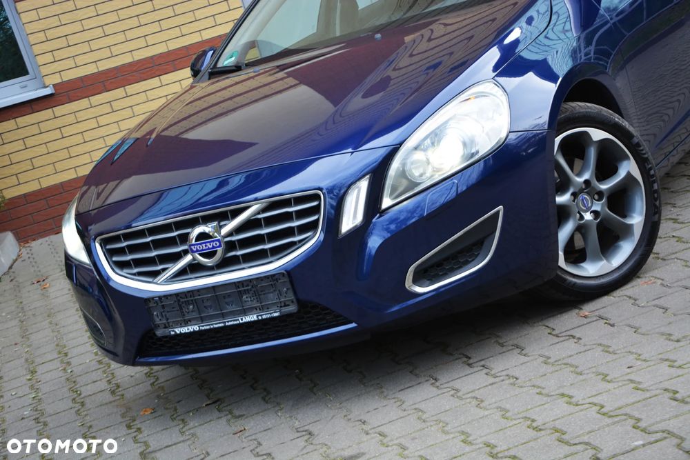 Volvo V60 D3 Ocean Race - 40