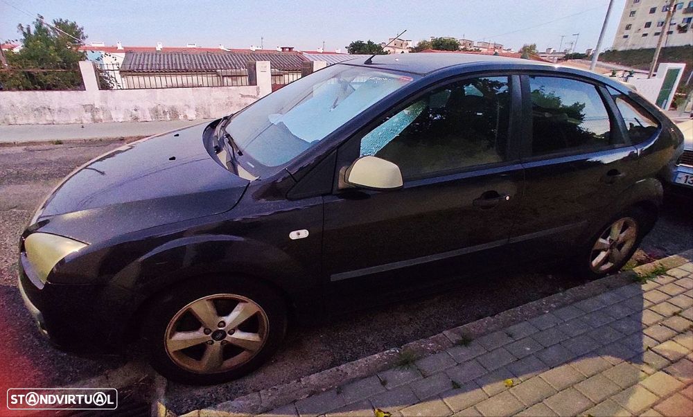 Ford Focus 1.4 16V Trend - 8