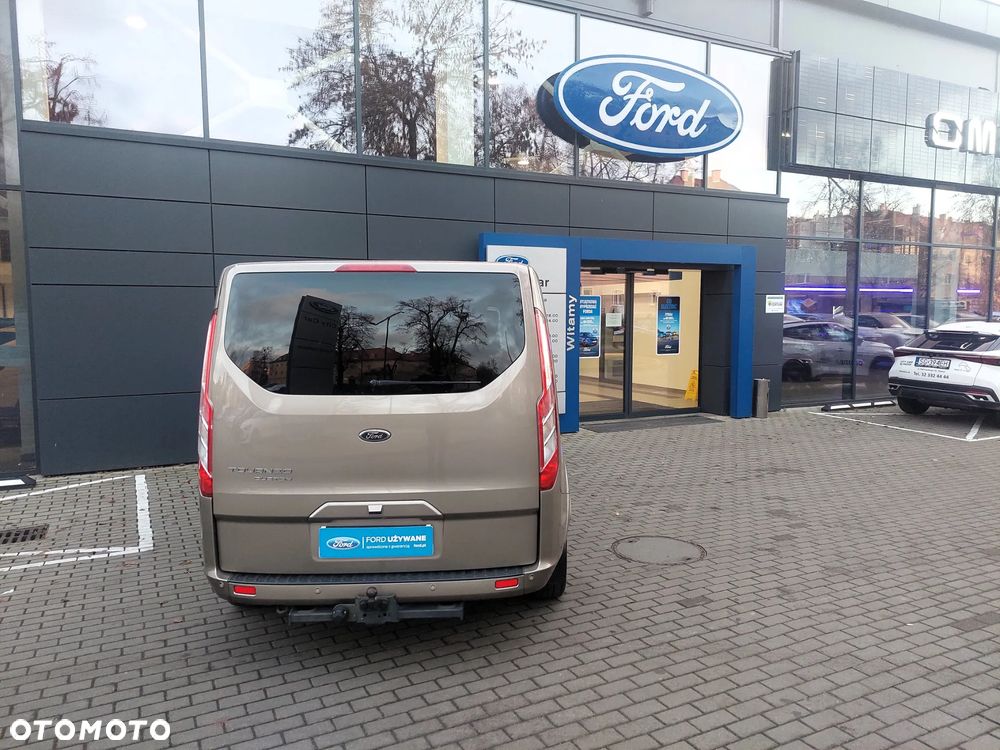 Ford Tourneo Custom 2.0 EcoBlue L2 Titanium - 27