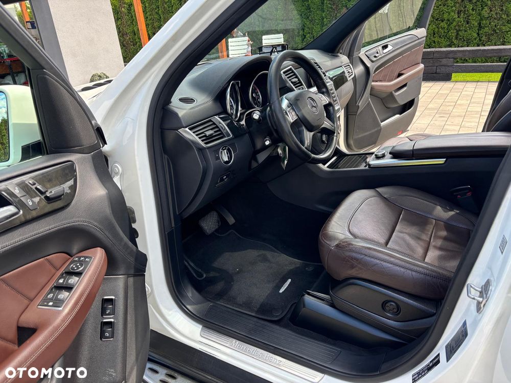 Mercedes-Benz GL 350 BlueTEC 4-Matic - 14