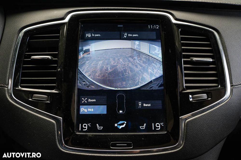 Volvo XC 90 D5 AWD Geartronic RDesign - 17