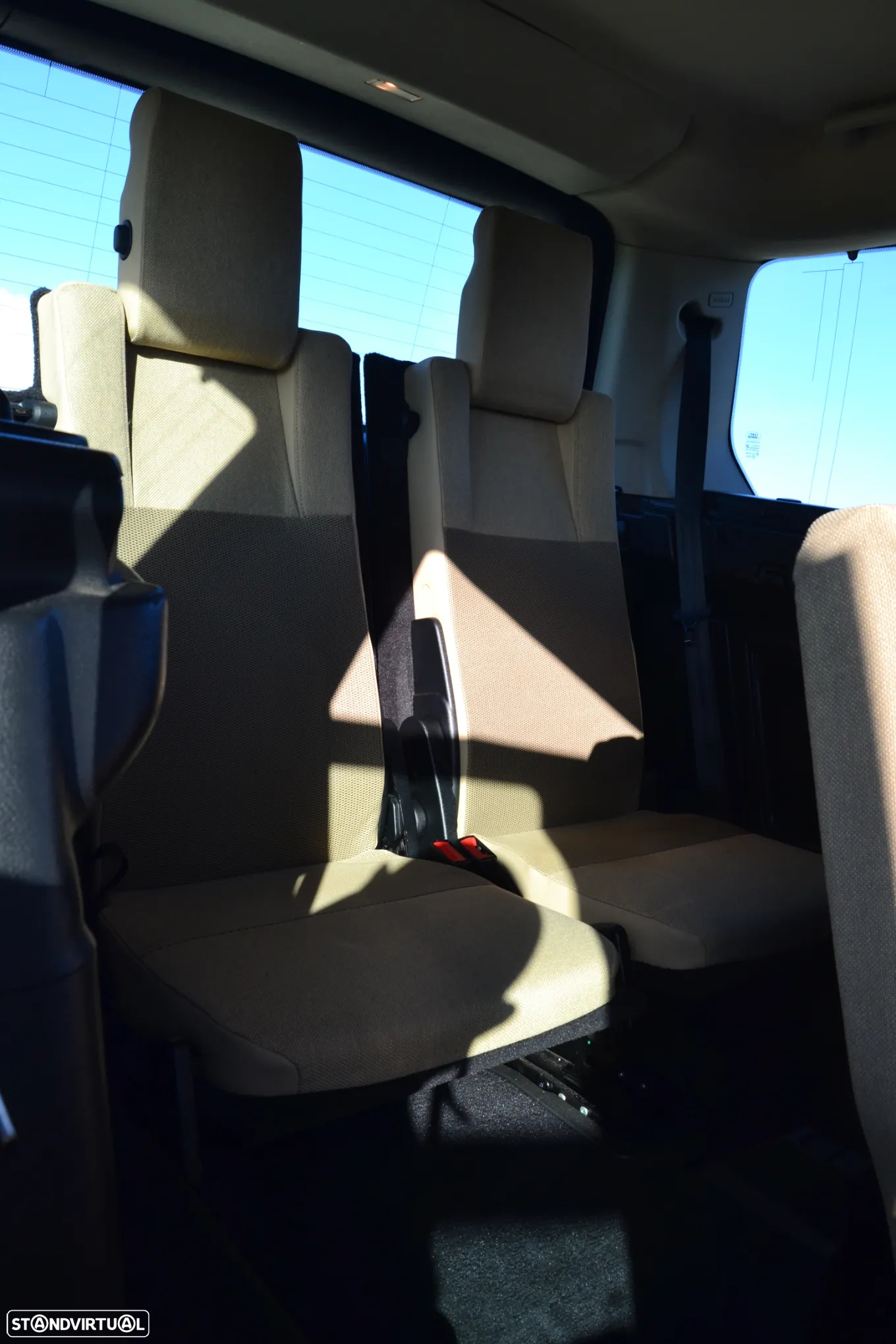 Land Rover Discovery 3 2.7 TD V6 SE Auto. - 23