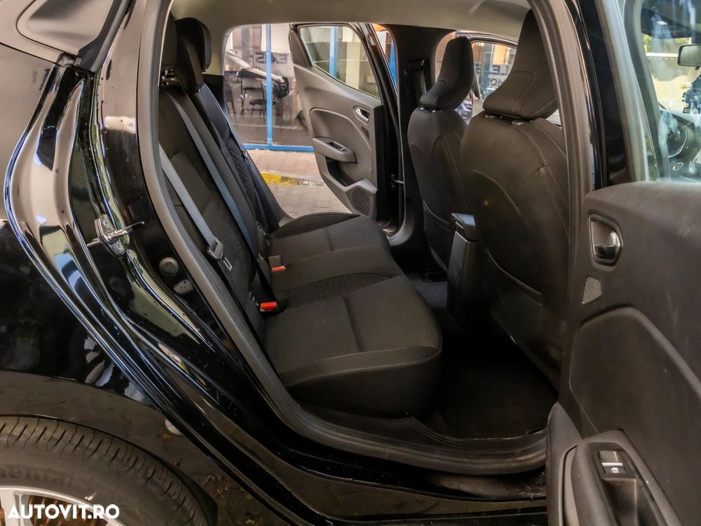 Renault Clio TCe 100 BUSINESS EDITION - 24