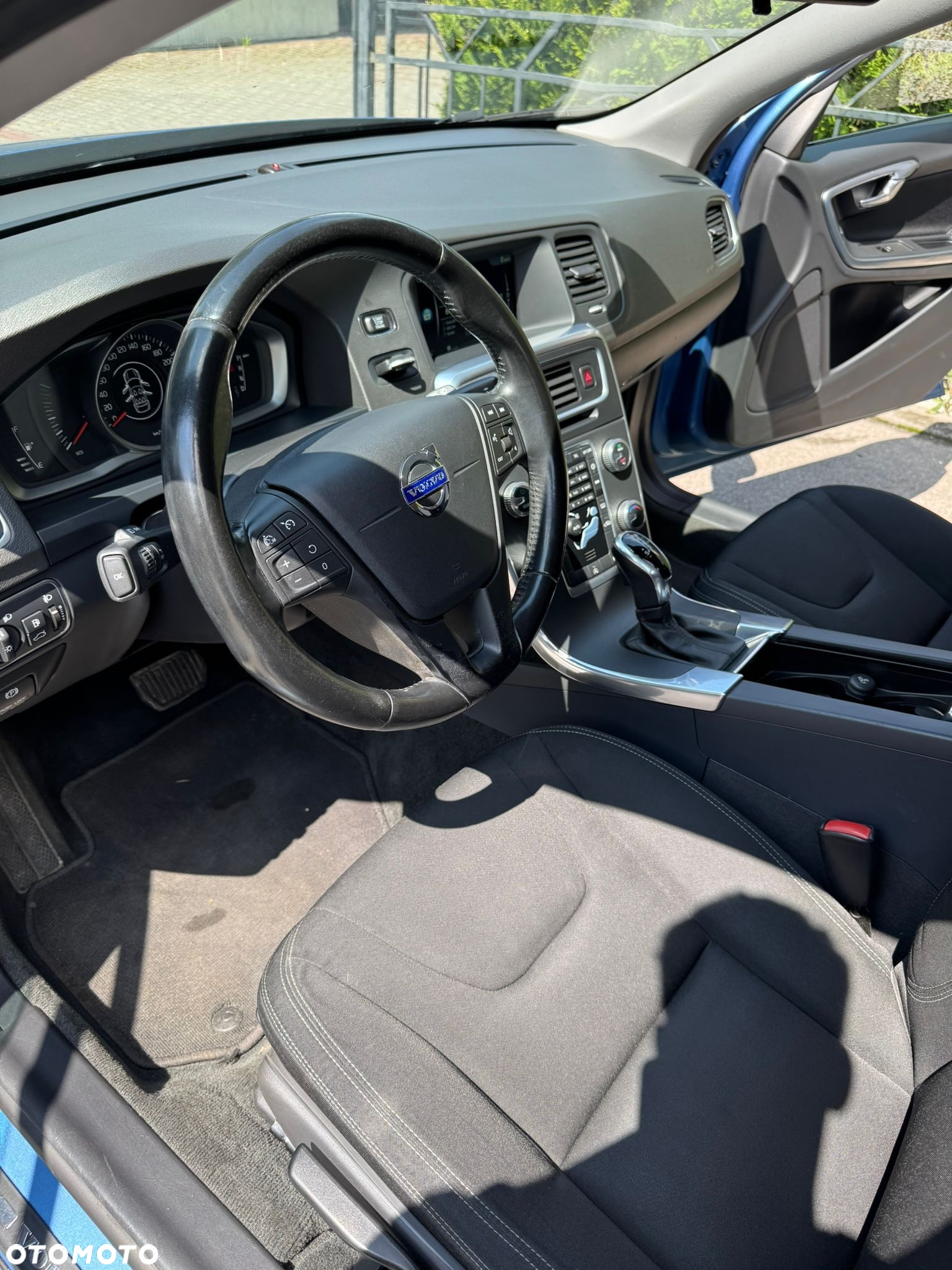 Volvo V60 D2 Momentum - 16