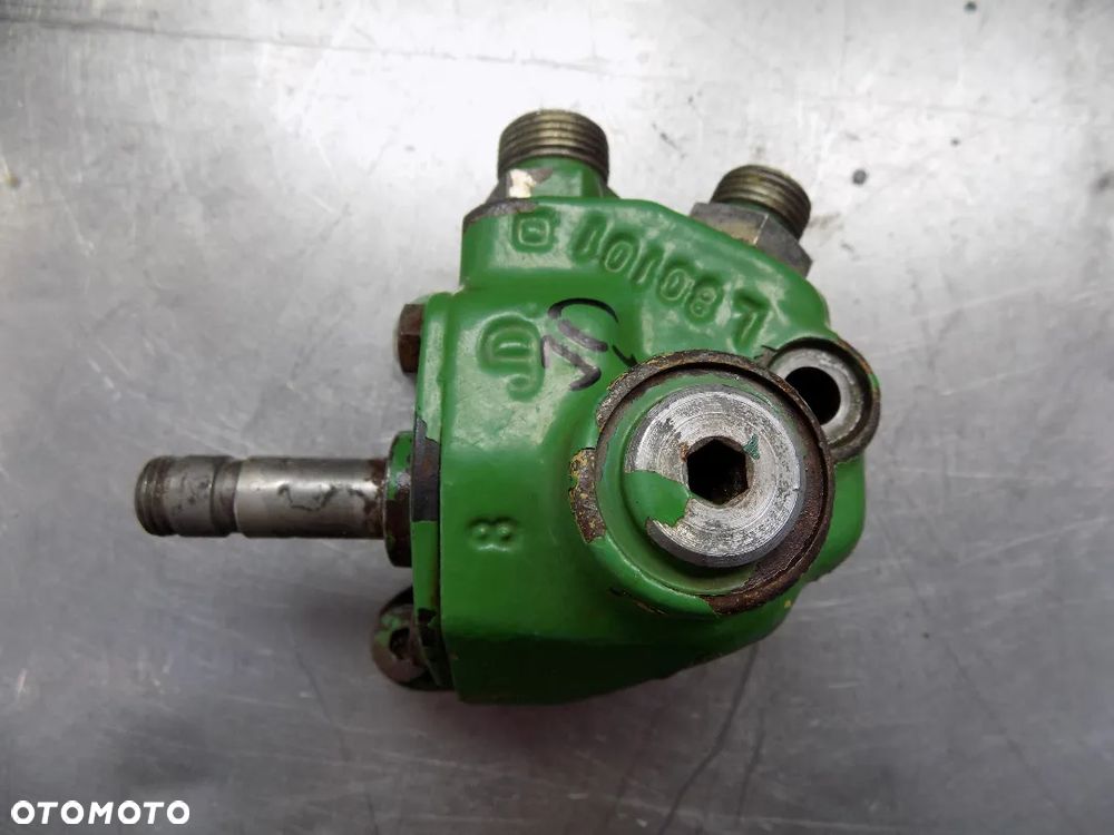 blok zaworu tylnej blokady l80101 john deere 6300 6100 6200 6400 - 1