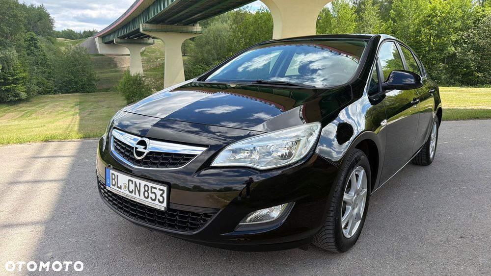 Opel Astra 1.4 Turbo - 10