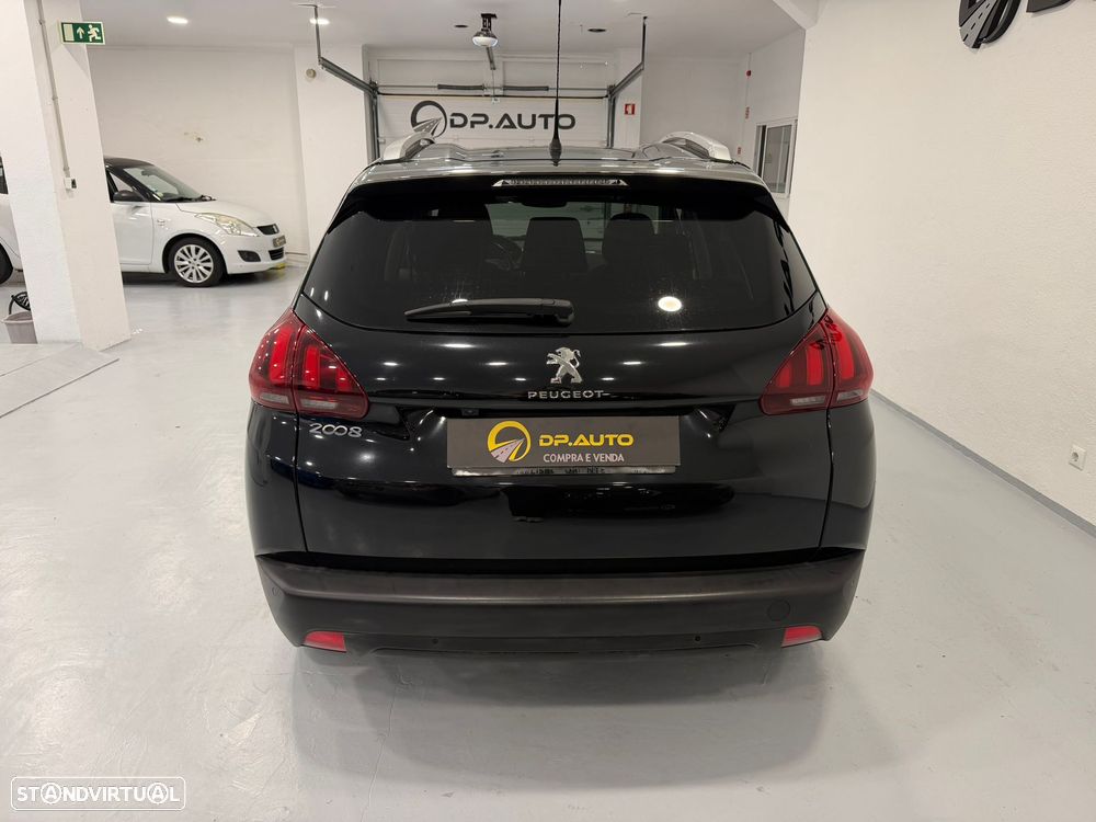 Peugeot 2008 1.2 PureTech Style - 6