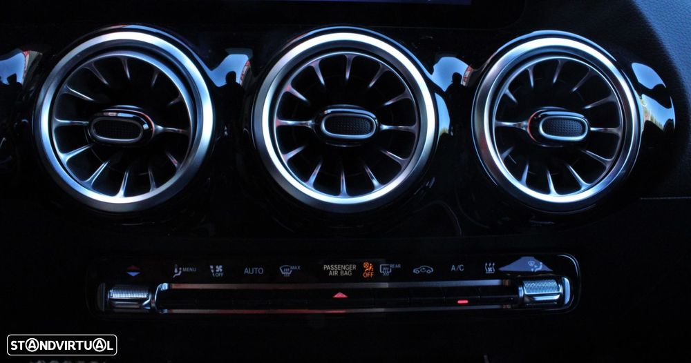 Mercedes-Benz GLA 180 d AMG Line - 14