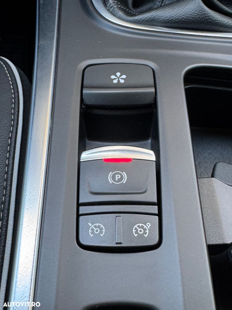 Renault Megane ENERGY dCi 130 BOSE EDITION - 27