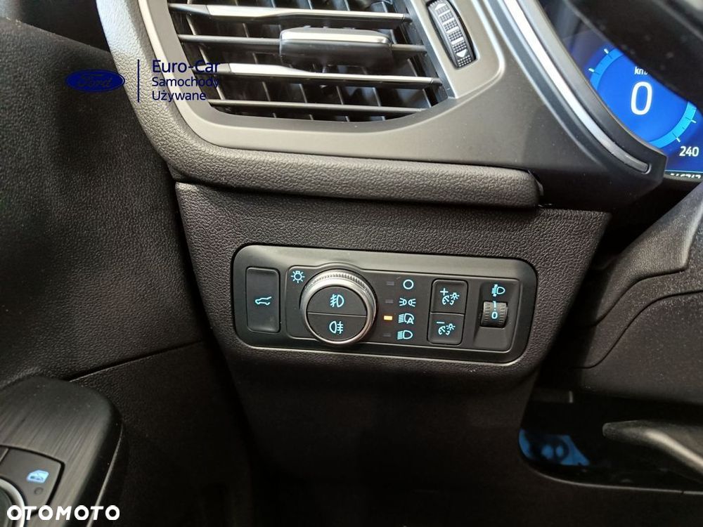 Ford Kuga - 29