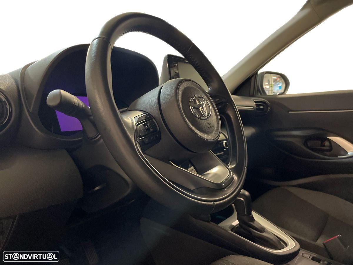 Toyota Yaris Cross - 12