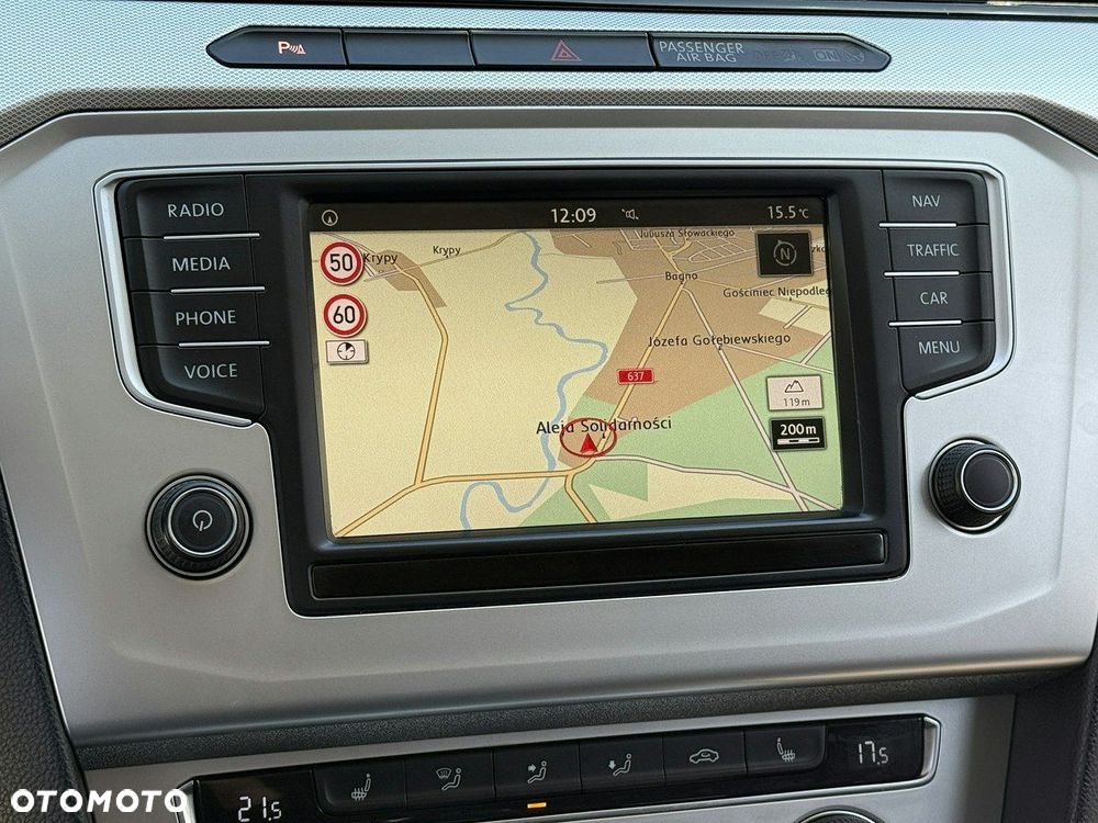 Volkswagen Passat - 7