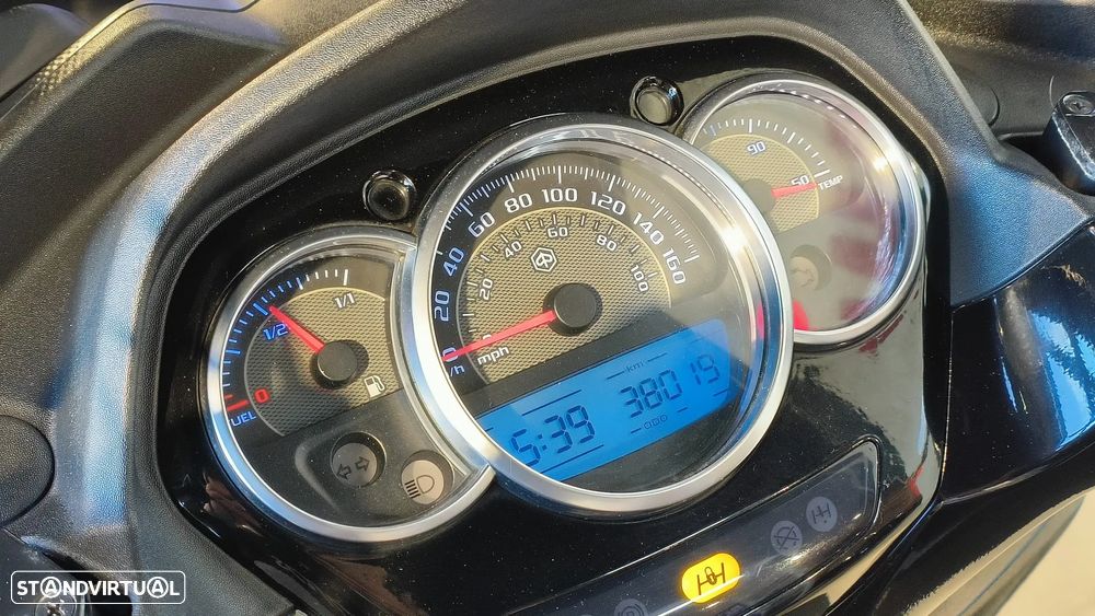 Piaggio MP3 Yourban - 10