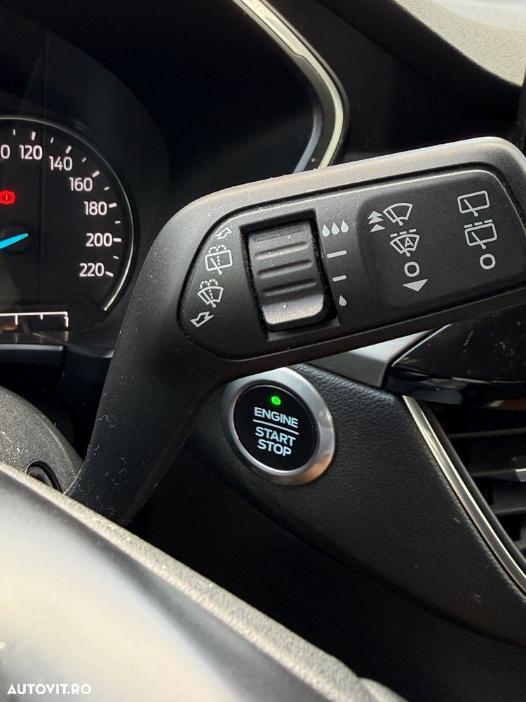 Ford Kuga - 16