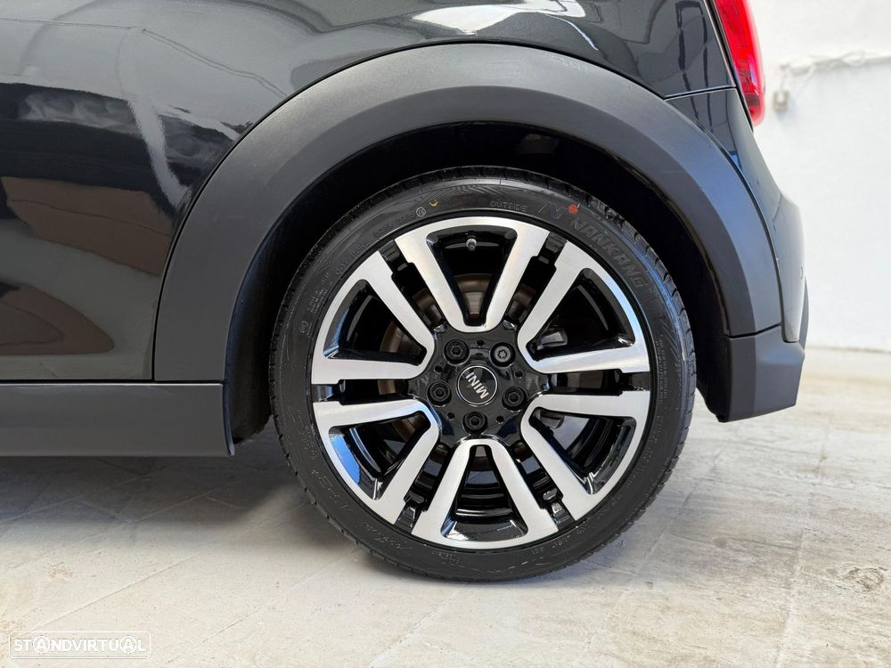 MINI Cabrio Cooper Premium Plus Essential Auto - 21