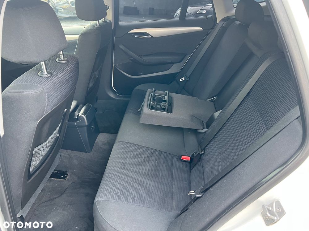 BMW X1 sDrive16d Sport Line - 17