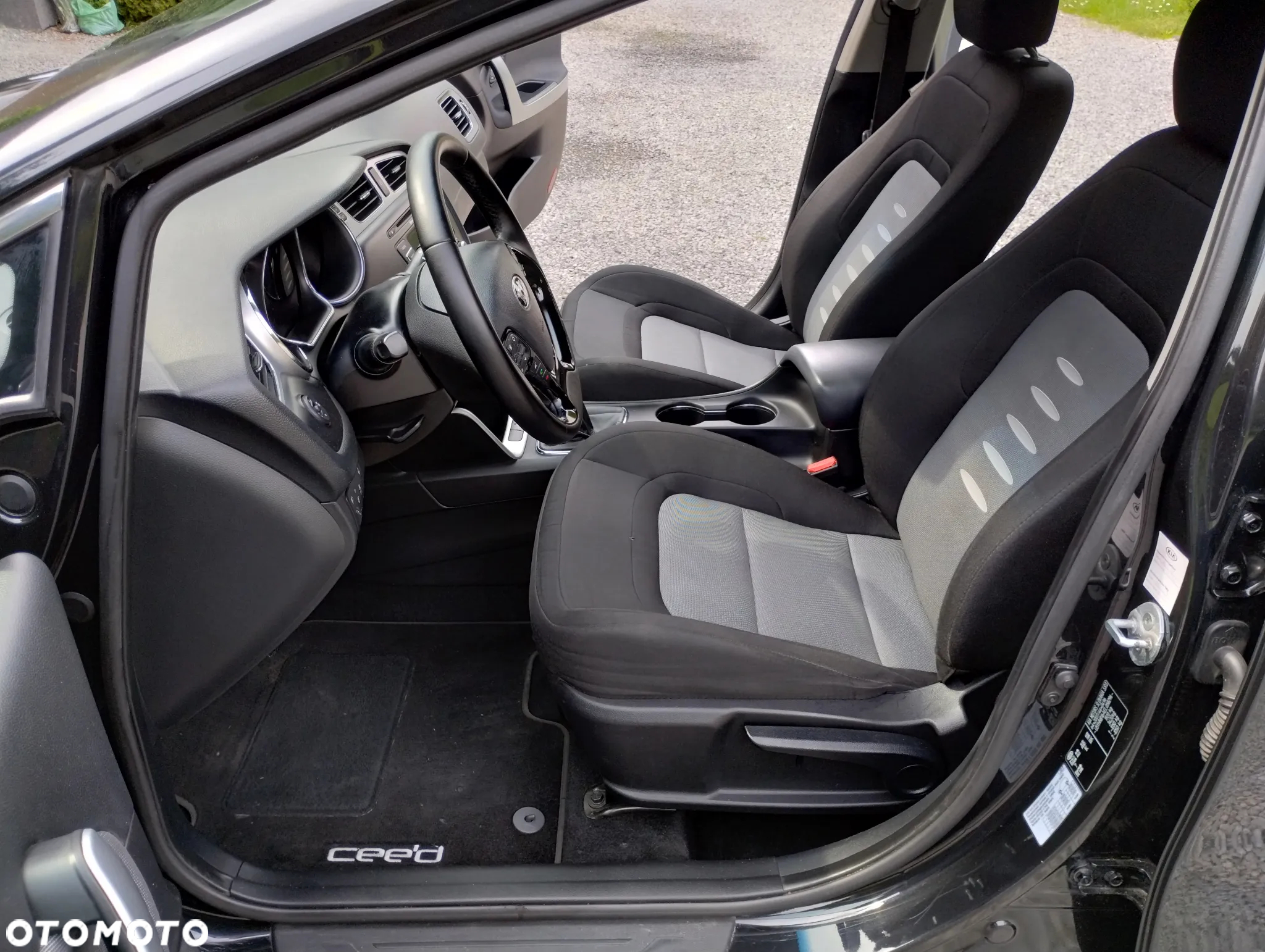 Kia Ceed 1.6 CRDi 128 ISG SW Spirit - 21