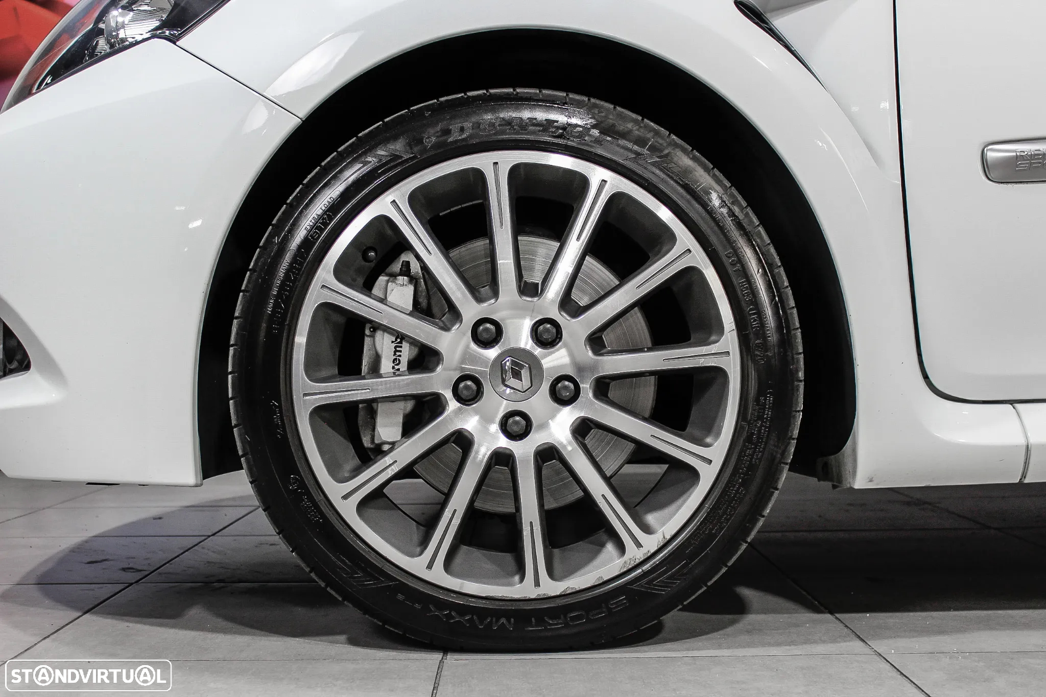 Renault Clio 2.0 16V RS - 11