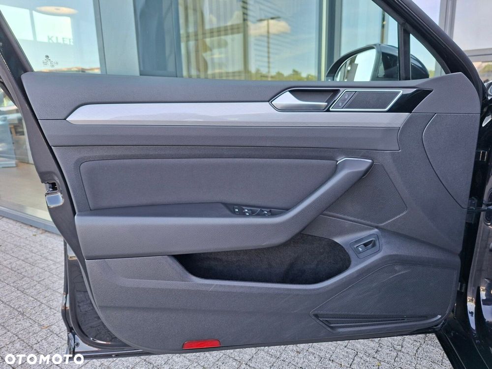 Volkswagen Passat - 10