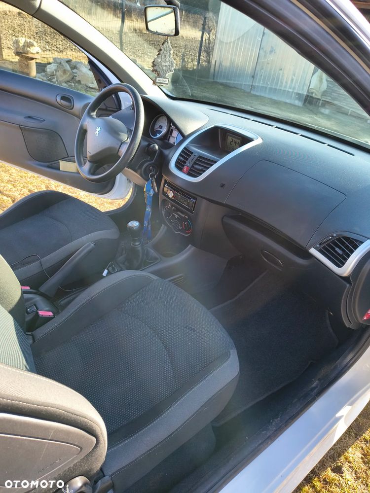 Peugeot 206 plus 60 - 16